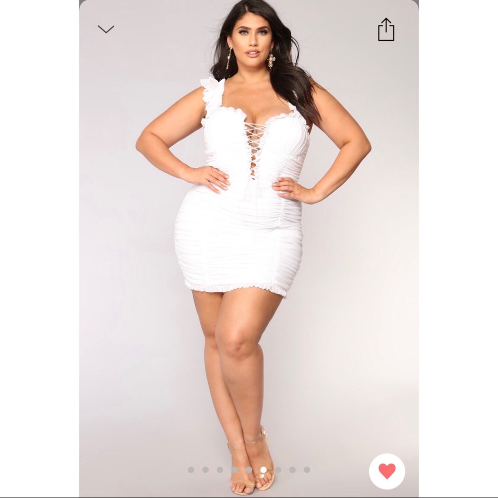 ✨NEW✨ White Ruched Dress